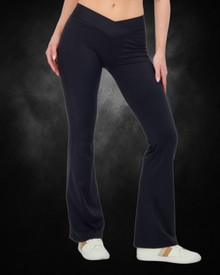 Black | Pumping Flared Pants | Front