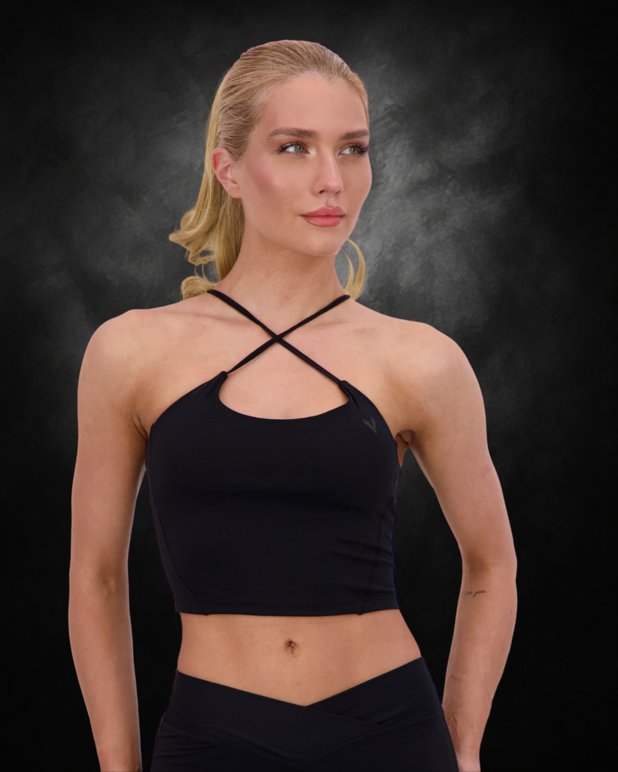 Tight Lifting Top | Black | Front