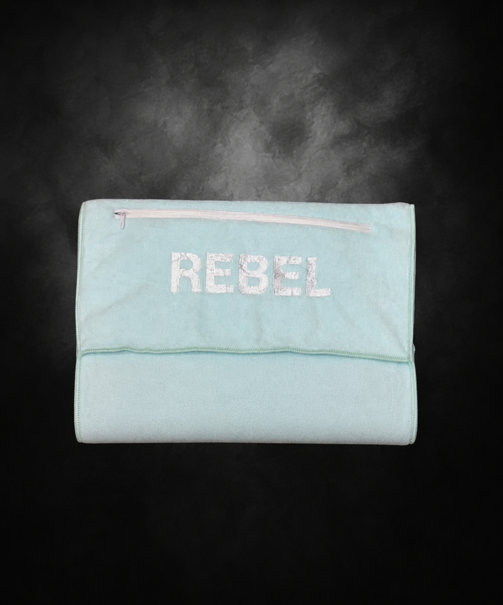 REBEL GYM TOWEL